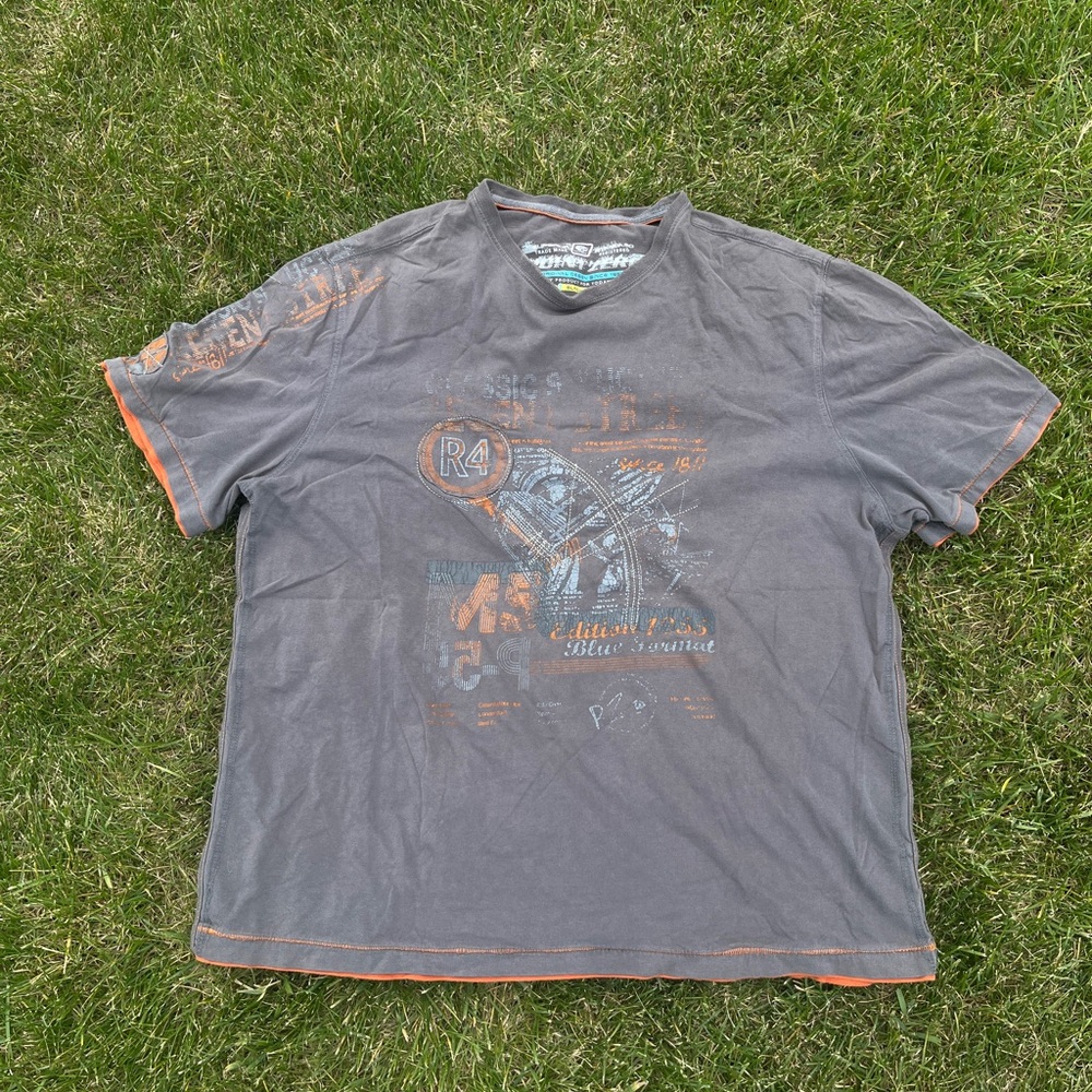 Point Zero Gray and Orange Graphic Tee